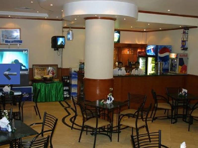 Rush Inn Hotel ドバイ エクステリア 写真