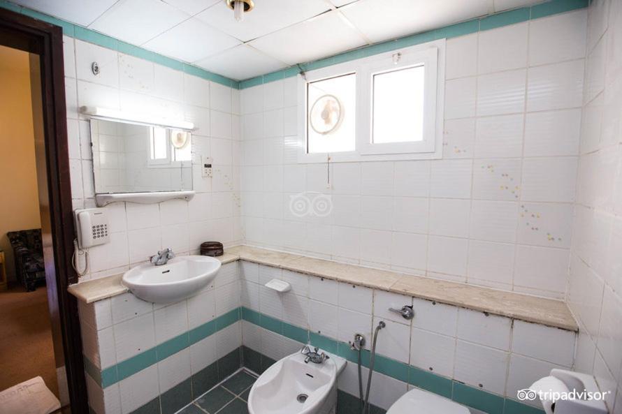 Rush Inn Hotel ドバイ エクステリア 写真