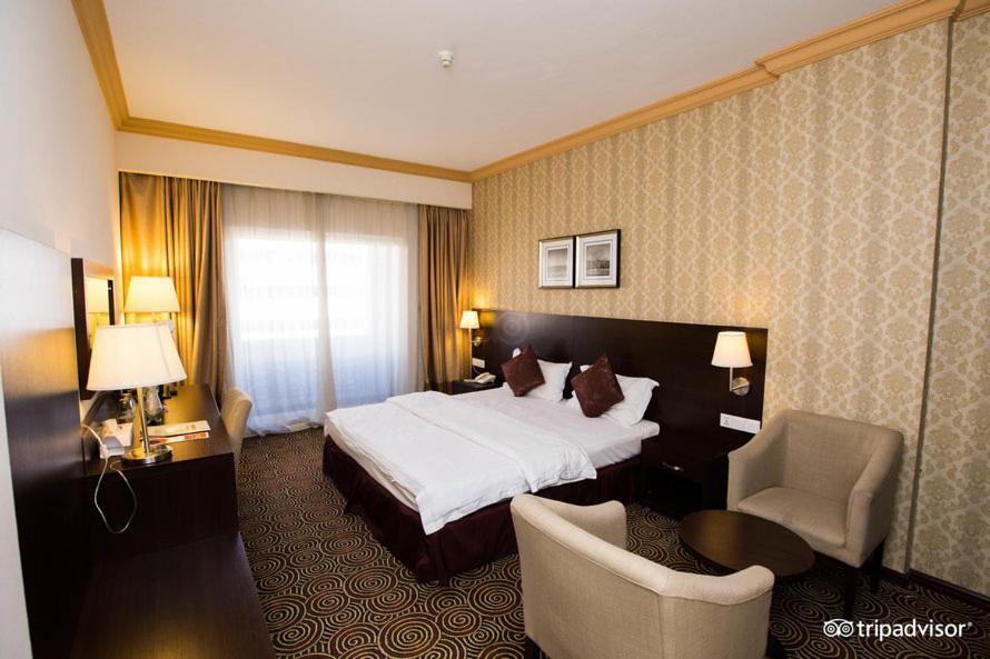 Rush Inn Hotel ドバイ エクステリア 写真